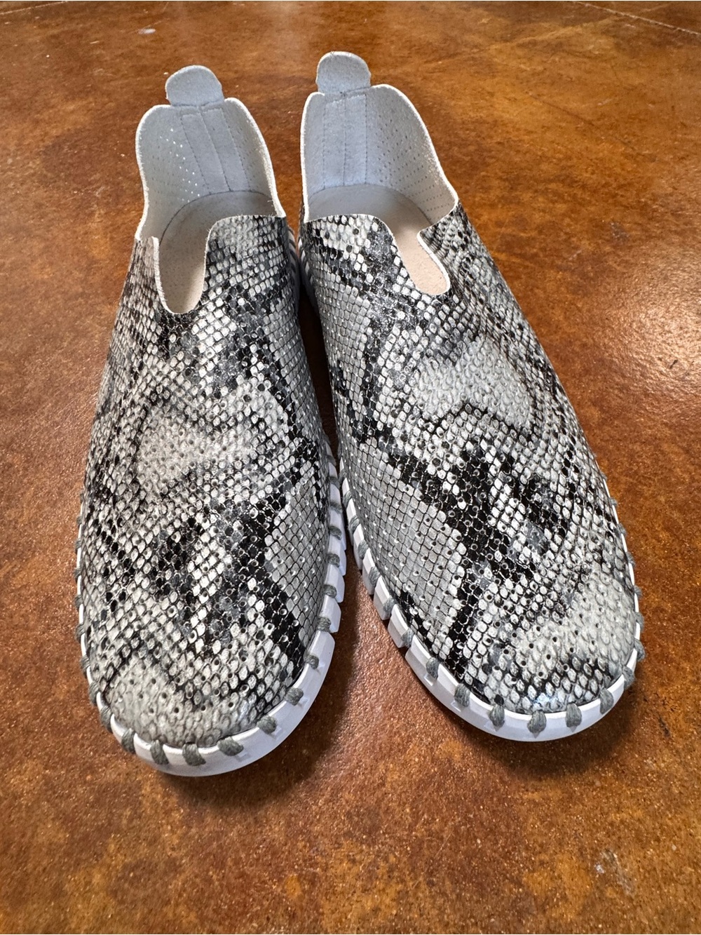 Ilse Jacobsen Tulip grey snake skin perforated leather slip on sneakers